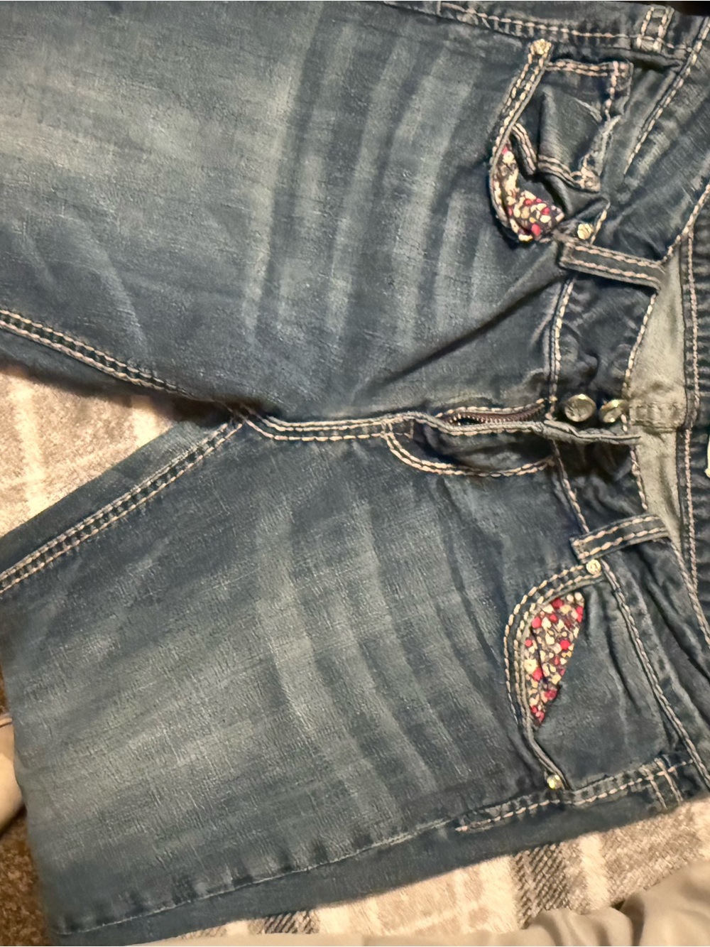 Vigoss Blue Denim Jeans with Embroidered Pocket Accents size 9
